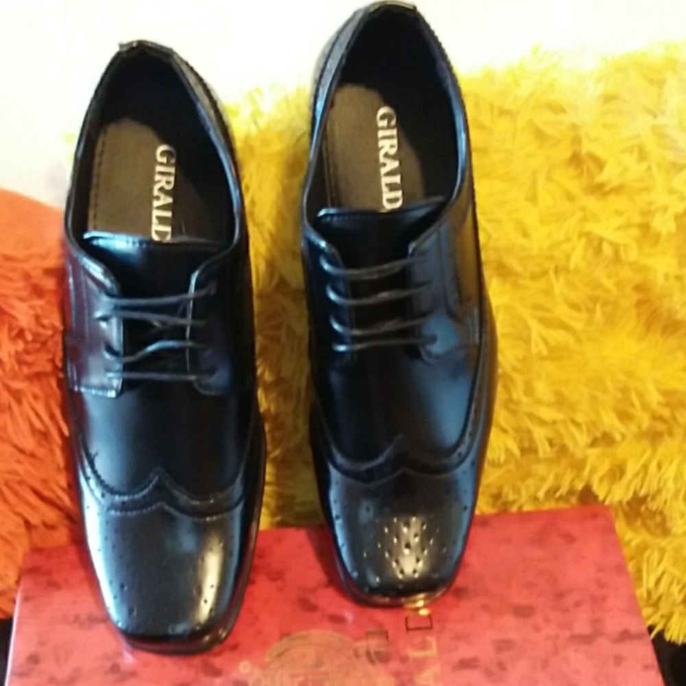 ADORABLE  GIRALDI  MEN SHOE NWOT